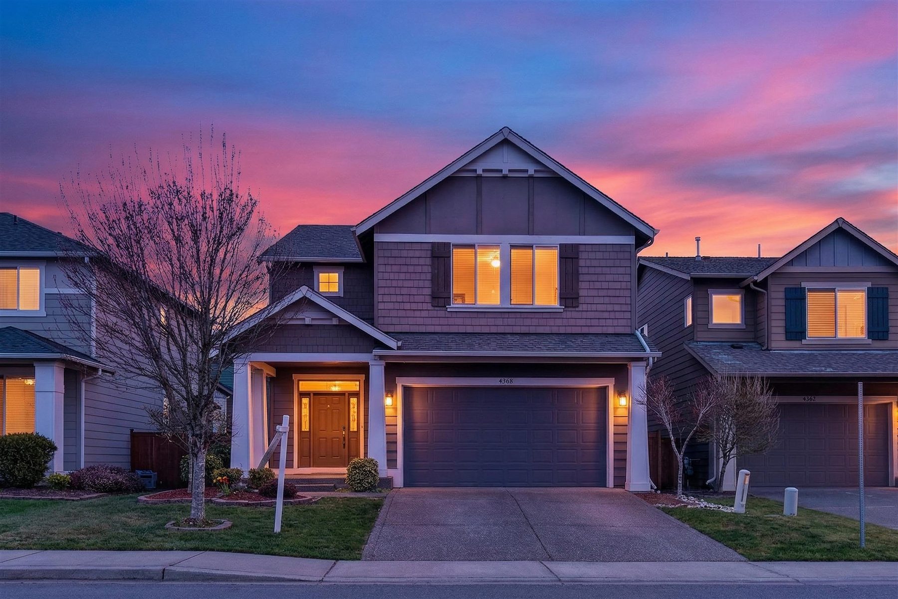 Twilight exterior and grounds photographed by Memento Imagery